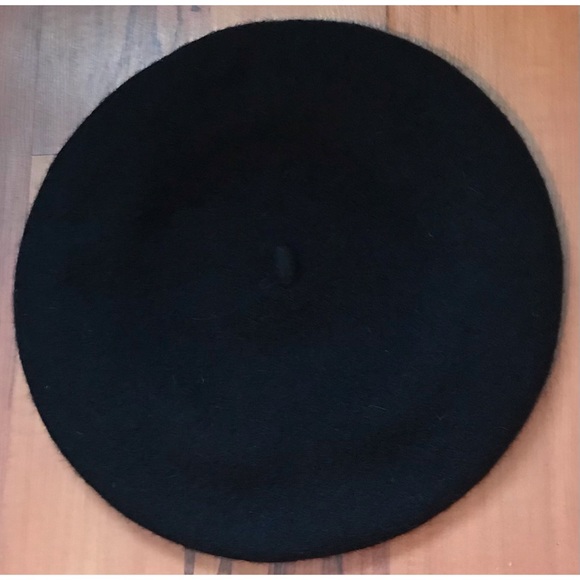 women’s black wool baret - Picture 4 of 4